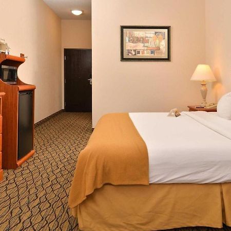 Quality Inn & Suites Джефферсон-Сіті Екстер'єр фото