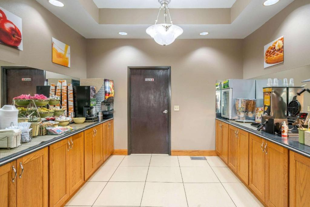 Quality Inn & Suites Джефферсон-Сіті Екстер'єр фото