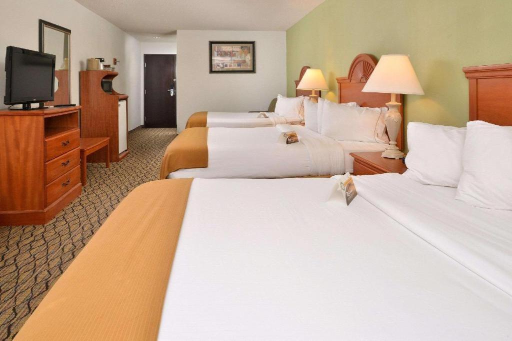 Quality Inn & Suites Джефферсон-Сіті Екстер'єр фото