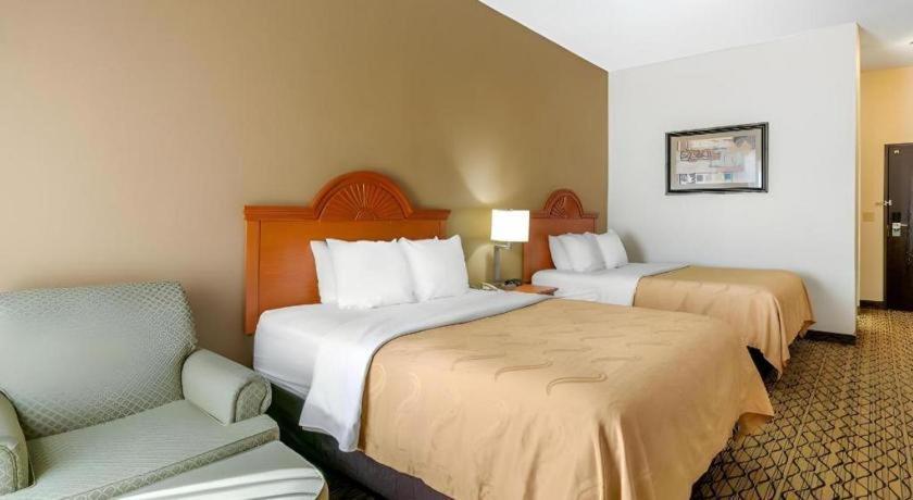 Quality Inn & Suites Джефферсон-Сіті Екстер'єр фото