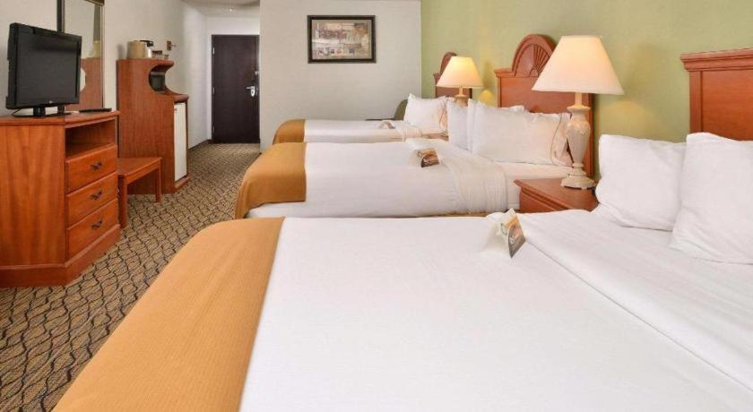 Quality Inn & Suites Джефферсон-Сіті Екстер'єр фото