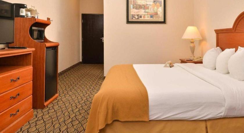 Quality Inn & Suites Джефферсон-Сіті Екстер'єр фото