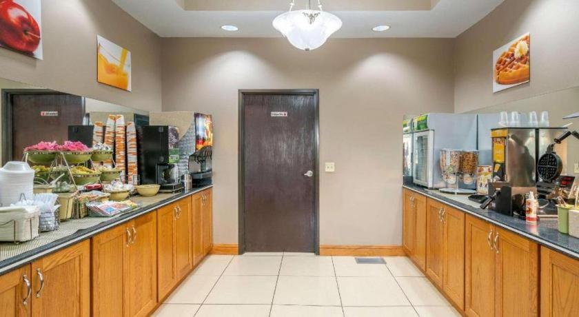 Quality Inn & Suites Джефферсон-Сіті Екстер'єр фото